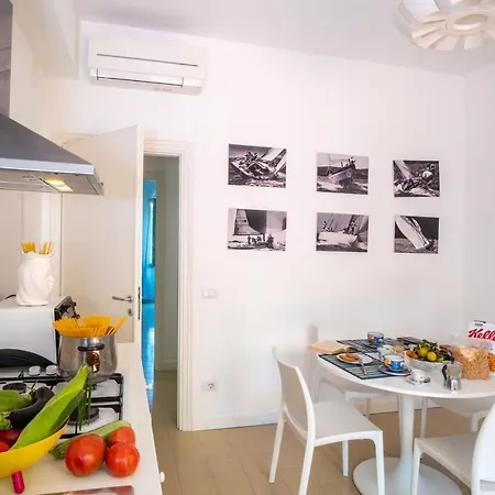 Bright House Apartment *