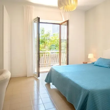 Bright House Sorrento