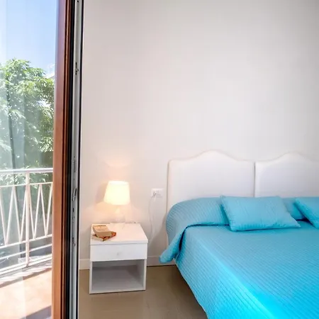 Bright House アパート *