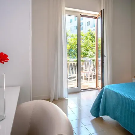 Bright House アパート *